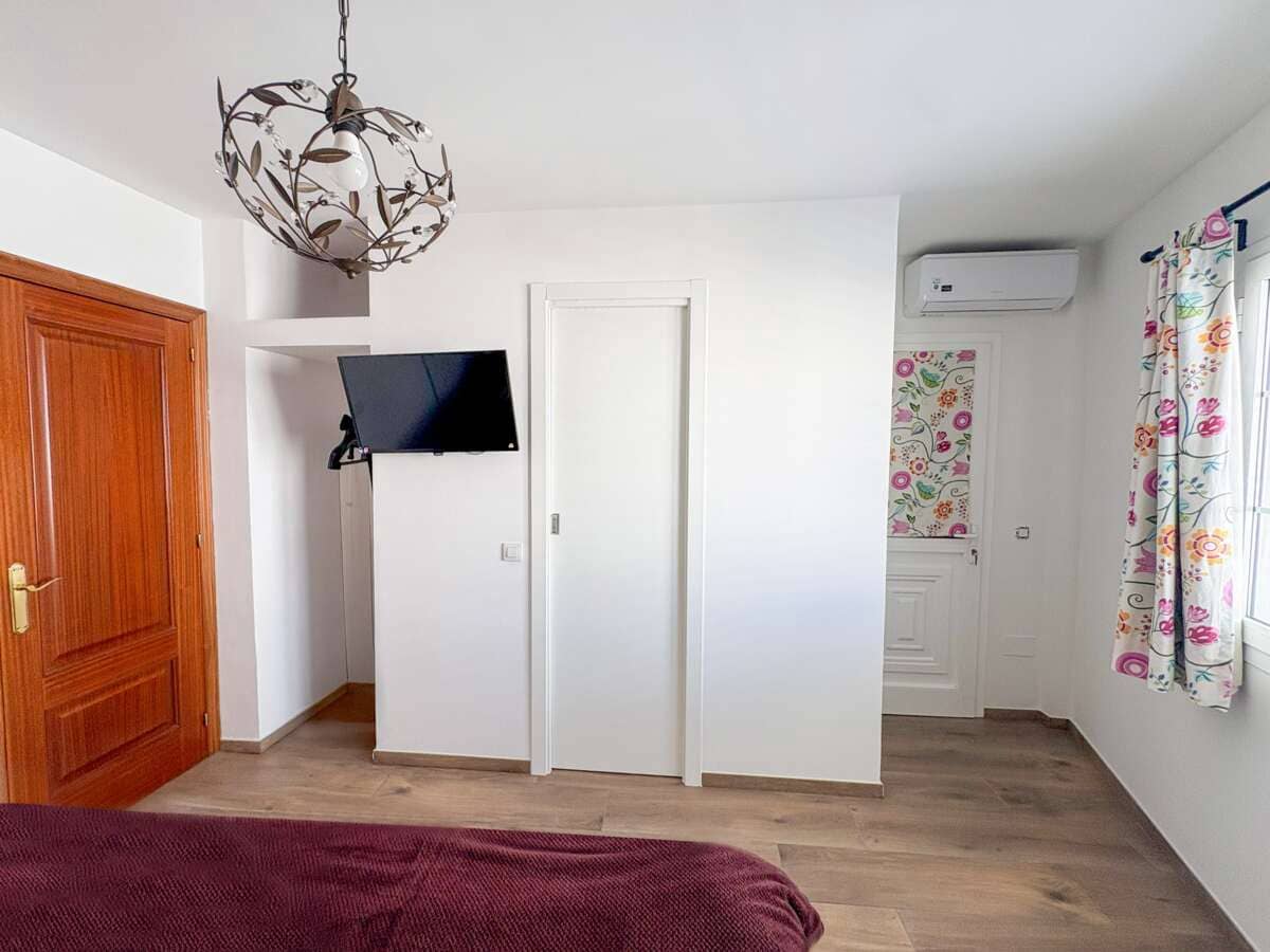 Pareado de 4 habitaciones en Tías en venta con garaje - 485.000 € (Ref: 9625157)