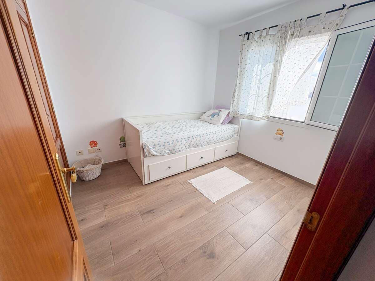 Pareado de 4 habitaciones en Tías en venta con garaje - 485.000 € (Ref: 9625157)