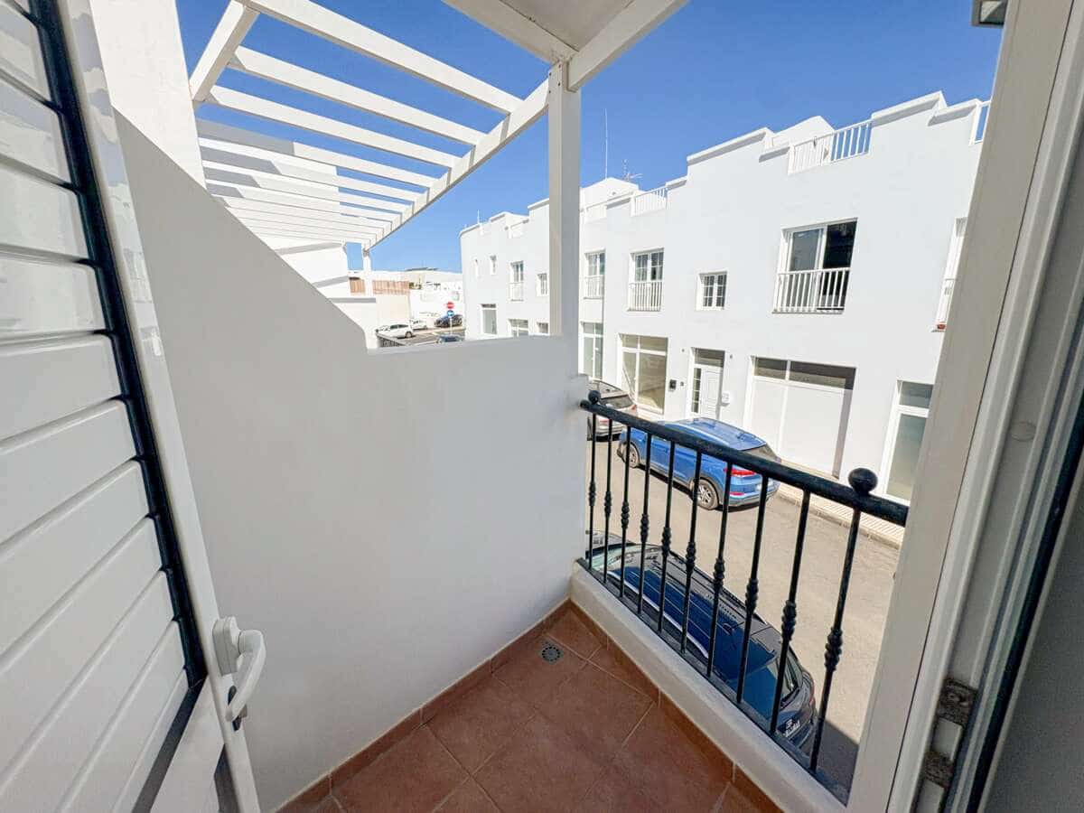 Pareado de 4 habitaciones en Tías en venta con garaje - 485.000 € (Ref: 9625157)