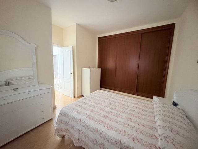 4 makuuhuone Maalaistalo myytävänä paikassa Arrecife mukana 
autotalli - 299 000 € (Ref: 9636252)