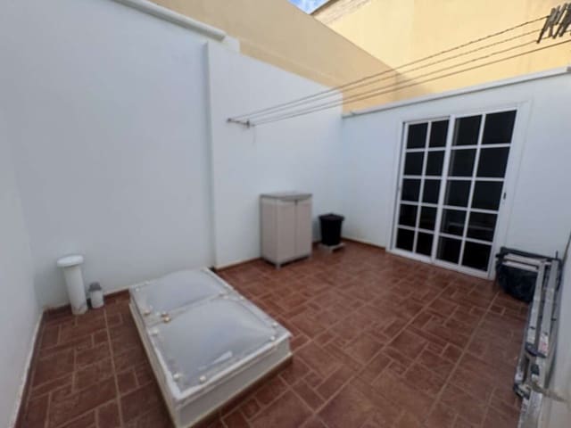 4 slaapkamer Finca/Landhuis te koop in Arrecife met garage - € 299.000 (Ref: 9636252)