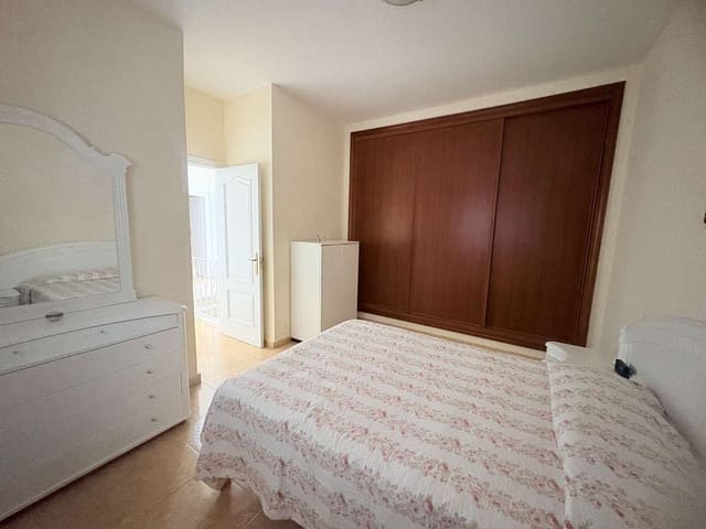 4 slaapkamer Finca/Landhuis te koop in Arrecife met garage - € 299.000 (Ref: 9636252)
