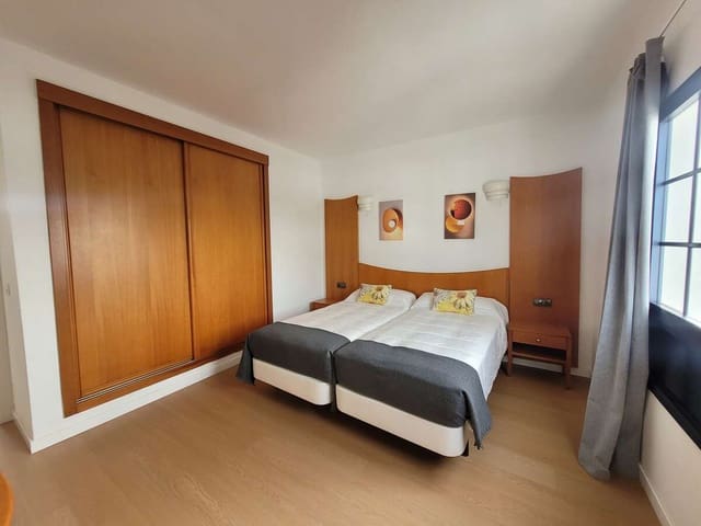 2 soverom Bungalow til salgs i Playa Blanca, Yaiza med svømmebasseng - € 295 000 (Ref: 9665733)