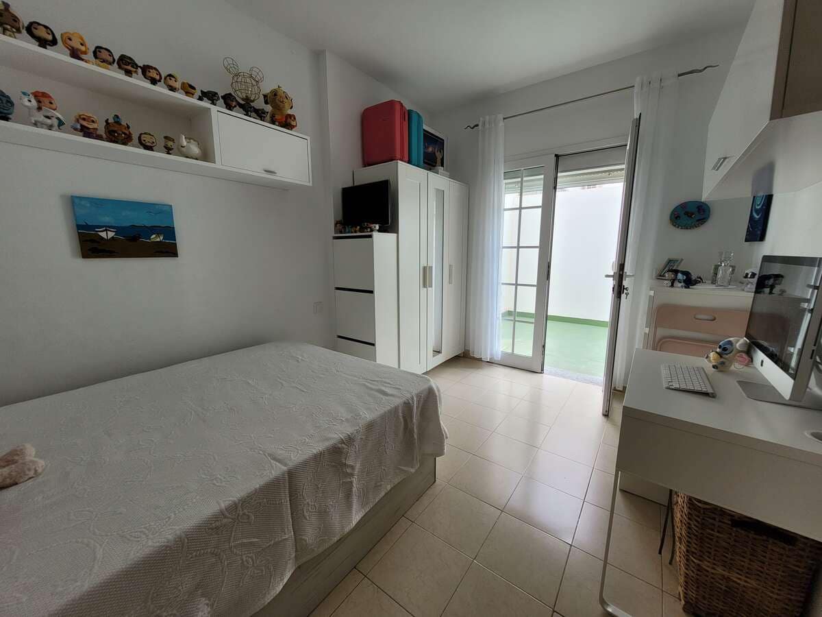 3 bedroom Flat for sale in Arrecife - € 280,000 (Ref: 9721004)