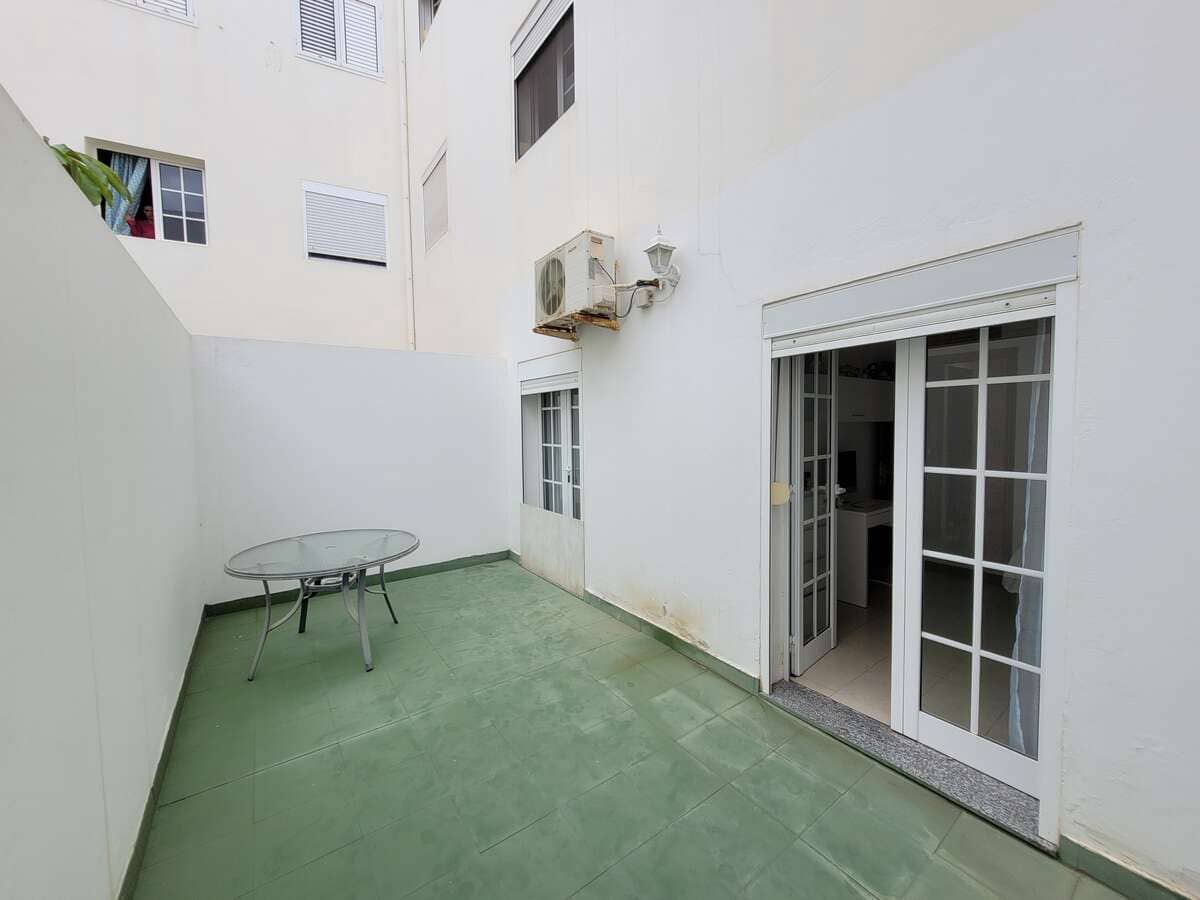 3 bedroom Flat for sale in Arrecife - € 280,000 (Ref: 9721004)