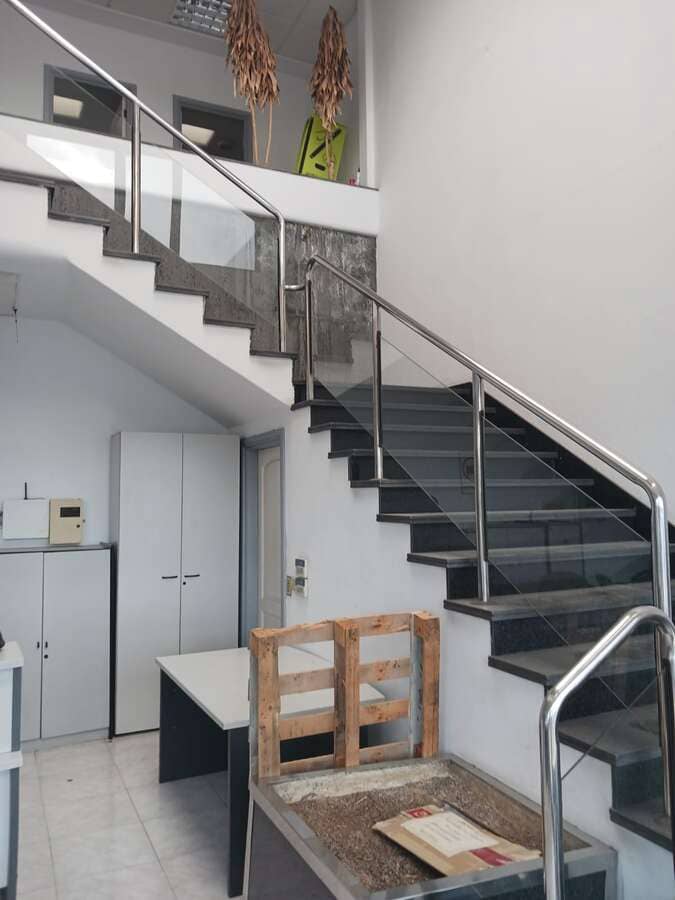 Commercieel te huur in Playa Honda met garage - € 15.000 (Ref: 9805918)