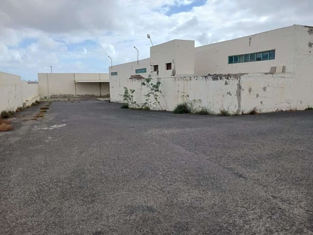 Commercieel te huur in Playa Honda, San Bartolomé met garage - € 15.000 (Ref: 9805918)
