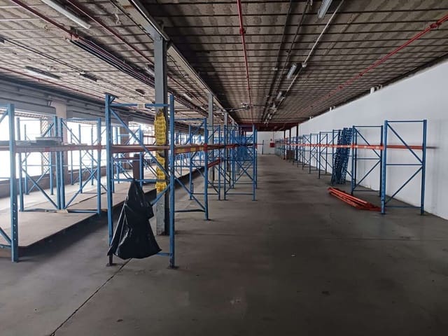 Commercieel te huur in Playa Honda, San Bartolomé met garage - € 15.000 (Ref: 9805918)