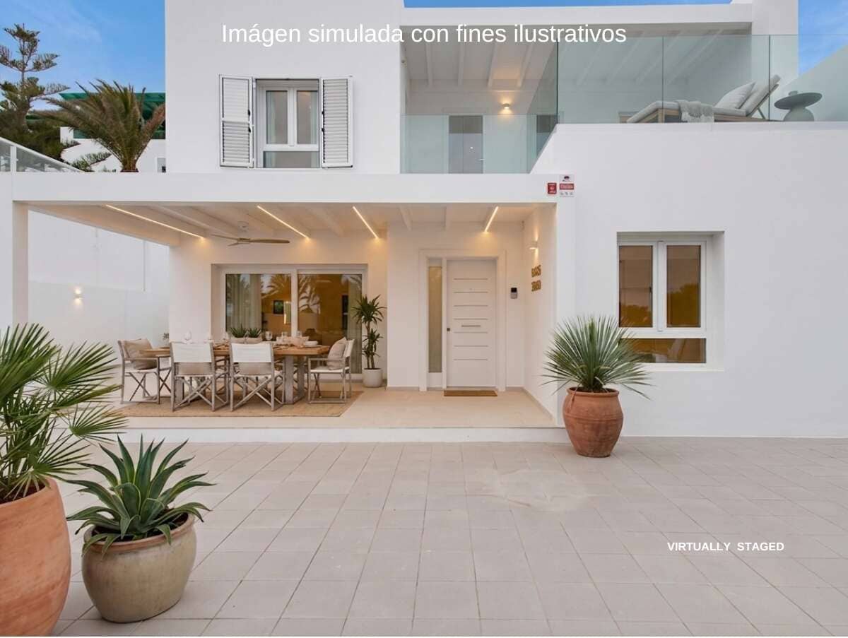 3 soveværelse Villa til salg i Costa Teguise med garage - € 550.000 (Ref: 9946900)