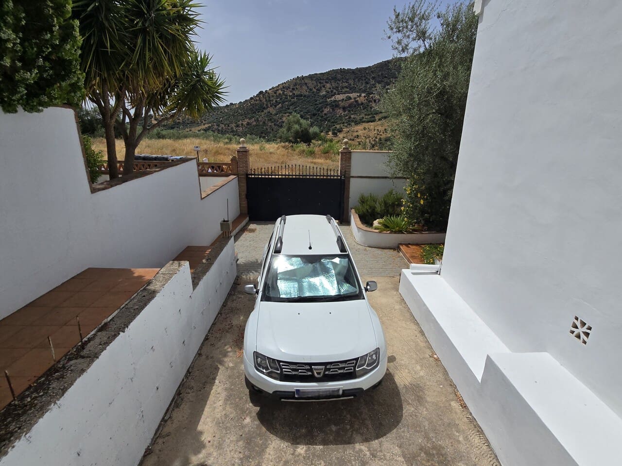 Chalet de 3 habitaciones en Periana en venta con piscina garaje - 299.950 € (Ref: 10004353)