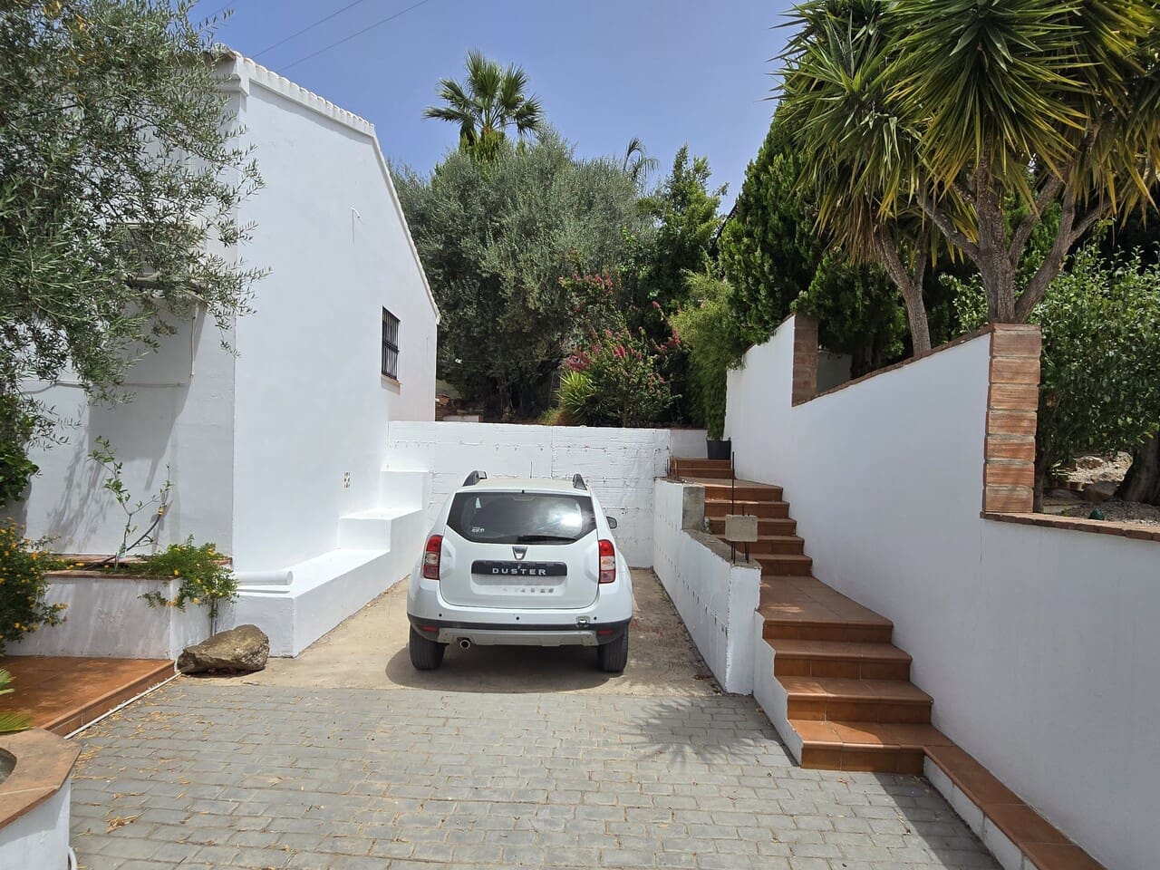 Chalet de 3 habitaciones en Periana en venta con piscina garaje - 299.950 € (Ref: 10004353)