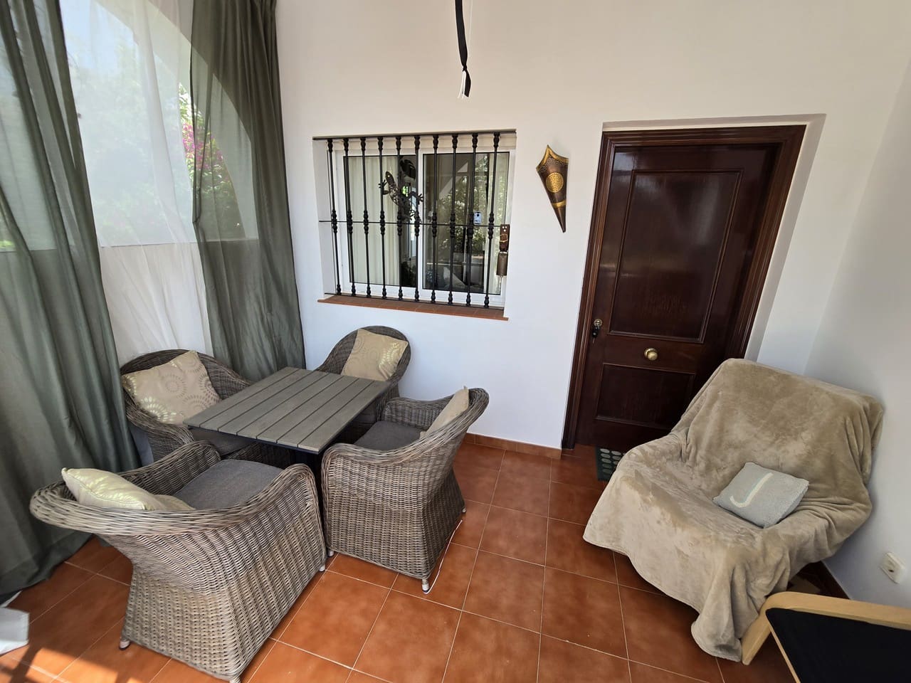 Chalet de 3 habitaciones en Periana en venta con piscina garaje - 299.950 € (Ref: 10004353)