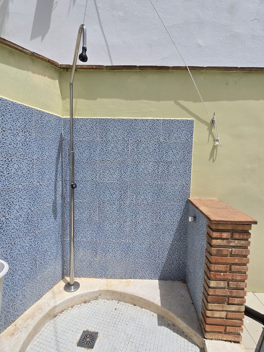 Chalet de 3 habitaciones en Periana en venta con piscina garaje - 299.950 € (Ref: 10004353)