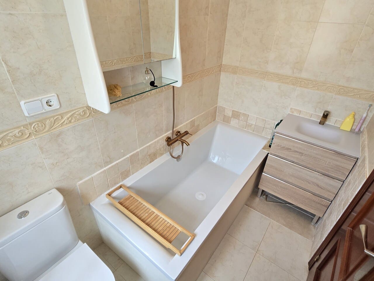 Chalet de 3 habitaciones en Periana en venta con piscina garaje - 299.950 € (Ref: 10004353)