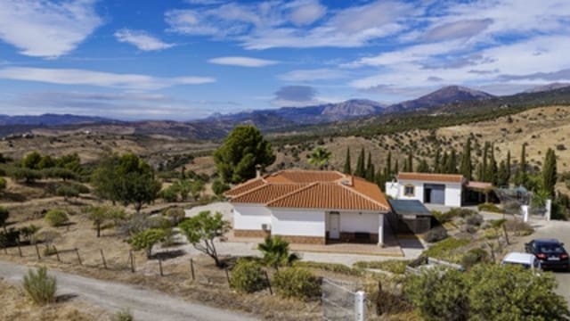 3 camera da letto Villa in vendita in Alcaucín con piscina garage - 525.000 € (Rif: 10012571)