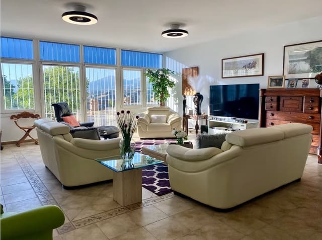 4 soveværelse Villa til salg i Canillas de Aceituno med swimmingpool garage - € 899.000 (Ref: 10026177)