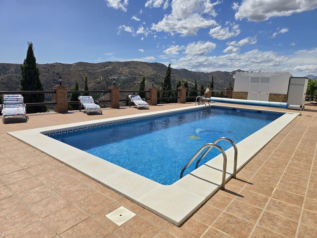 4 bedroom Villa for sale in Canillas de Aceituno with pool garage - € 899,000 (Ref: 10026177)