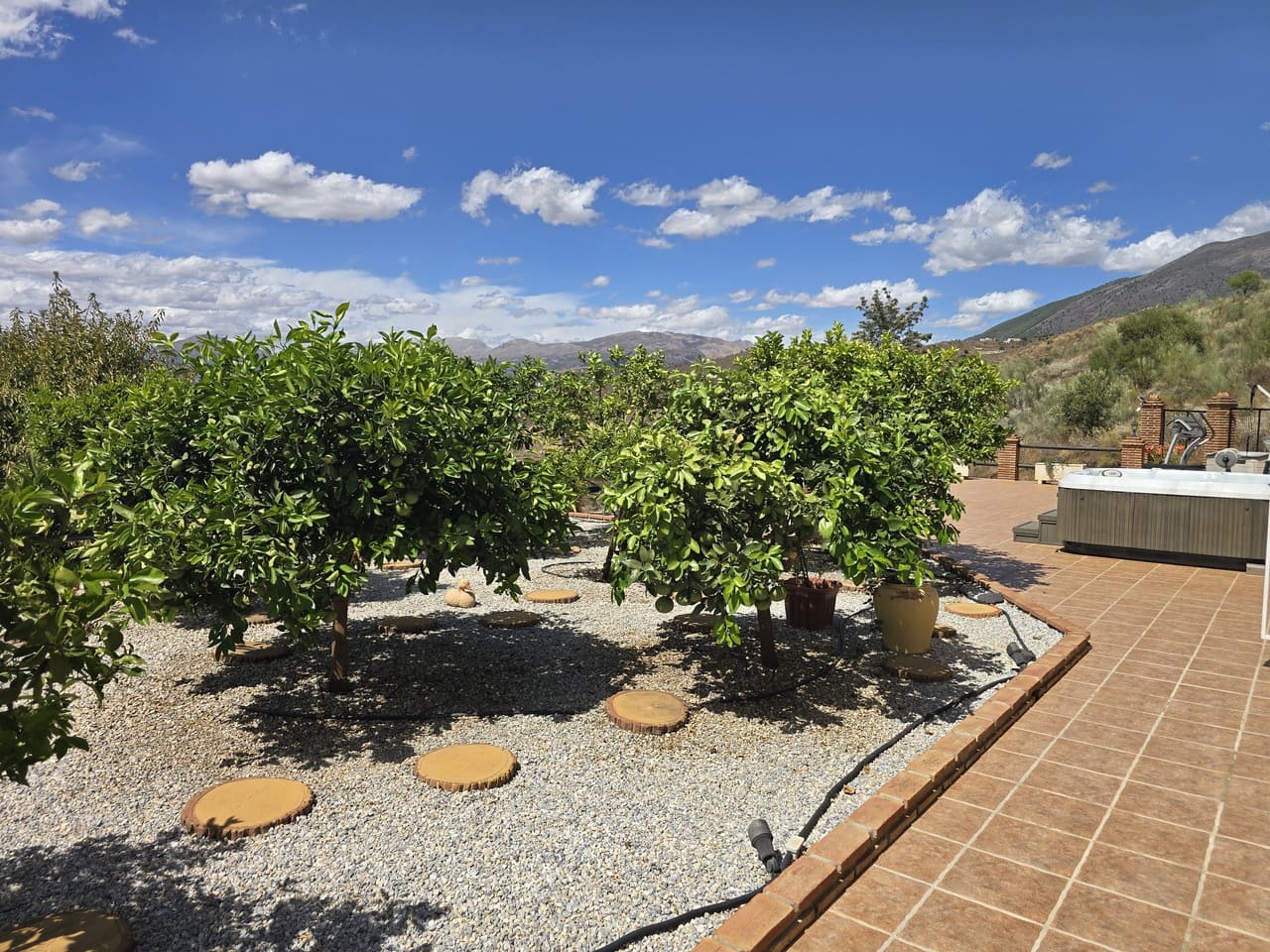4 bedroom Villa for sale in Canillas de Aceituno with pool garage - € 899,000 (Ref: 10026177)