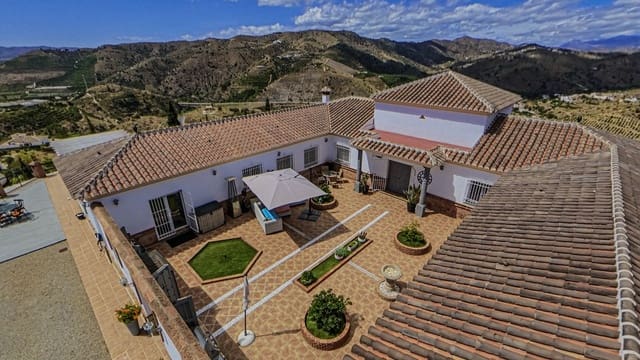 4 camera da letto Villa in vendita in Canillas de Aceituno con piscina garage - 899.000 € (Rif: 10026177)