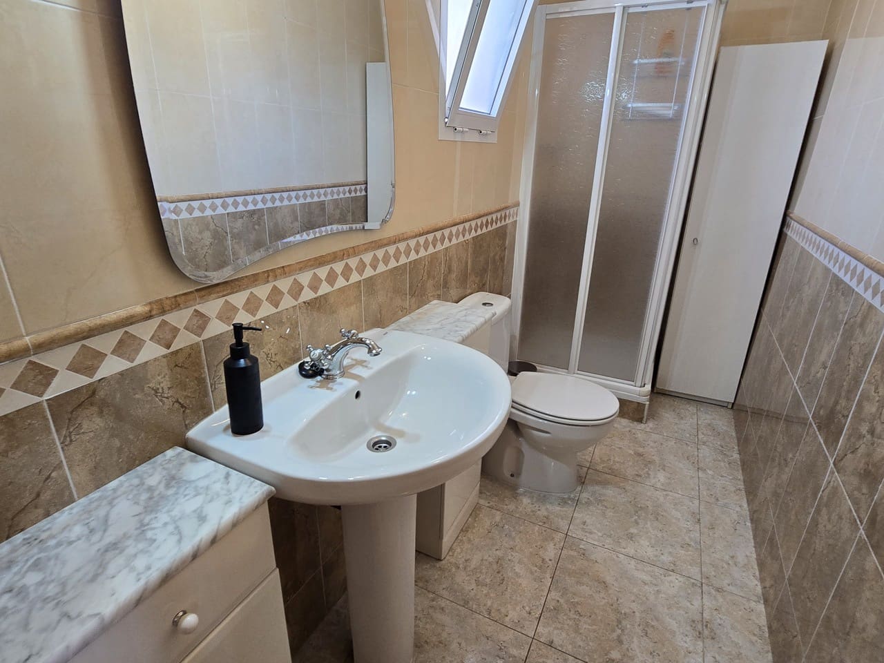 3 Zimmer Villa zu verkaufen in Vinuela mit Garage - 449.000 € (Ref: 10038543)