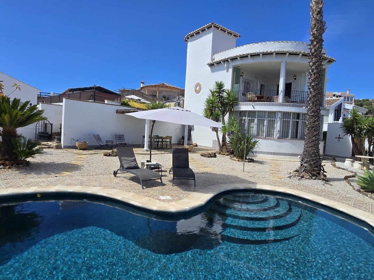 3 Zimmer Villa zu verkaufen in Vinuela mit Garage - 449.000 € (Ref: 10038543)