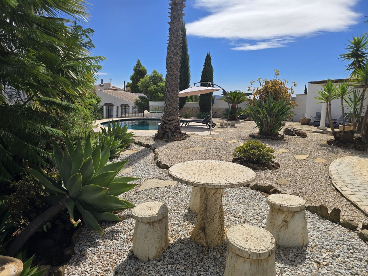 3 Zimmer Villa zu verkaufen in Vinuela mit Garage - 449.000 € (Ref: 10038543)