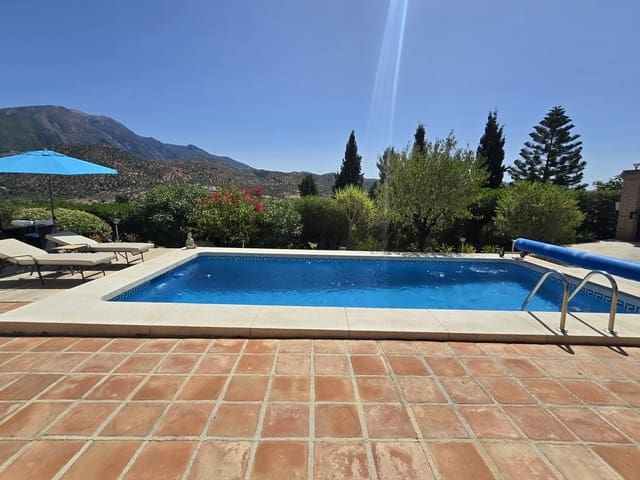 2 bedroom Villa for sale in Viñuela with pool garage - € 299,950 (Ref: 10038544)