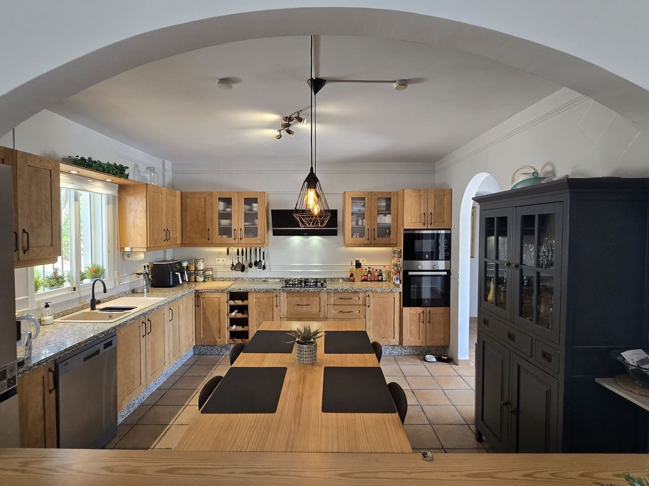 2 bedroom Villa for sale in Vinuela with pool garage - € 299,950 (Ref: 10038544)