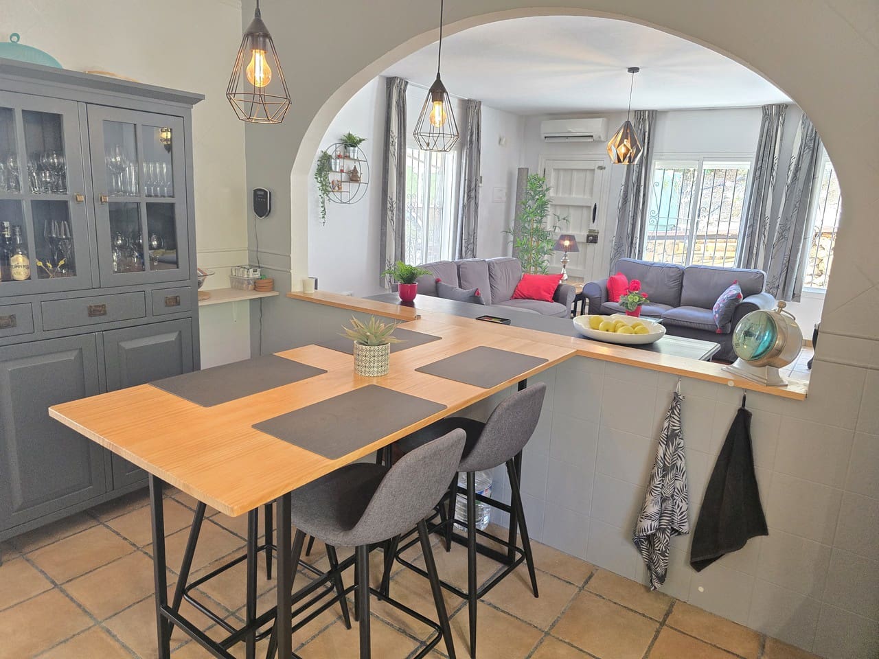 2 bedroom Villa for sale in Vinuela with pool garage - € 299,950 (Ref: 10038544)