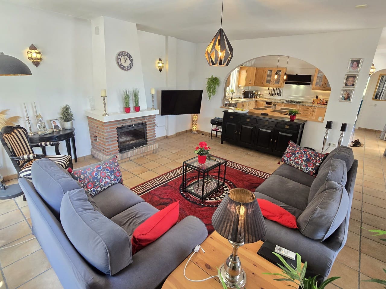 2 bedroom Villa for sale in Vinuela with pool garage - € 299,950 (Ref: 10038544)