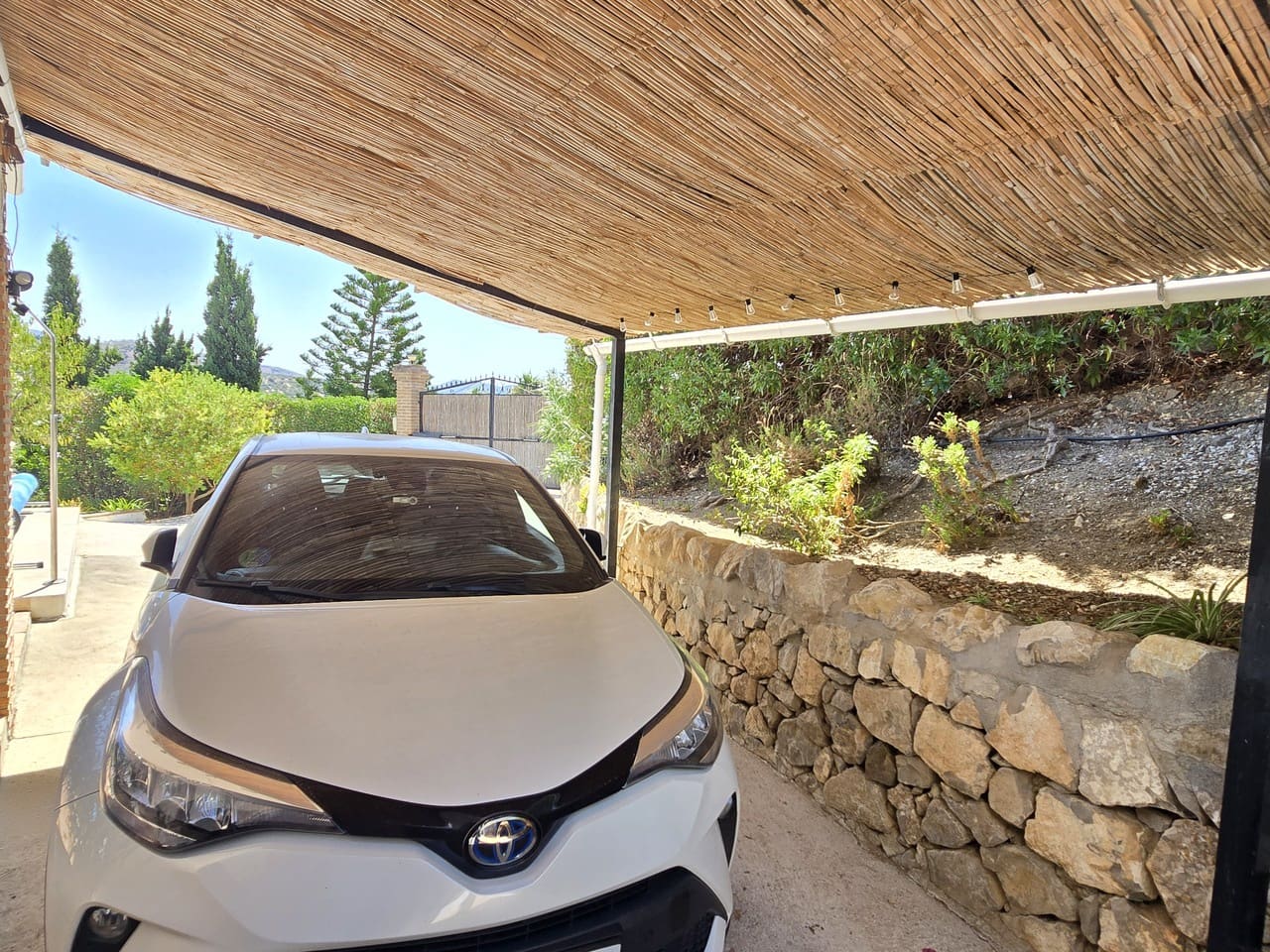 2 bedroom Villa for sale in Vinuela with pool garage - € 299,950 (Ref: 10038544)