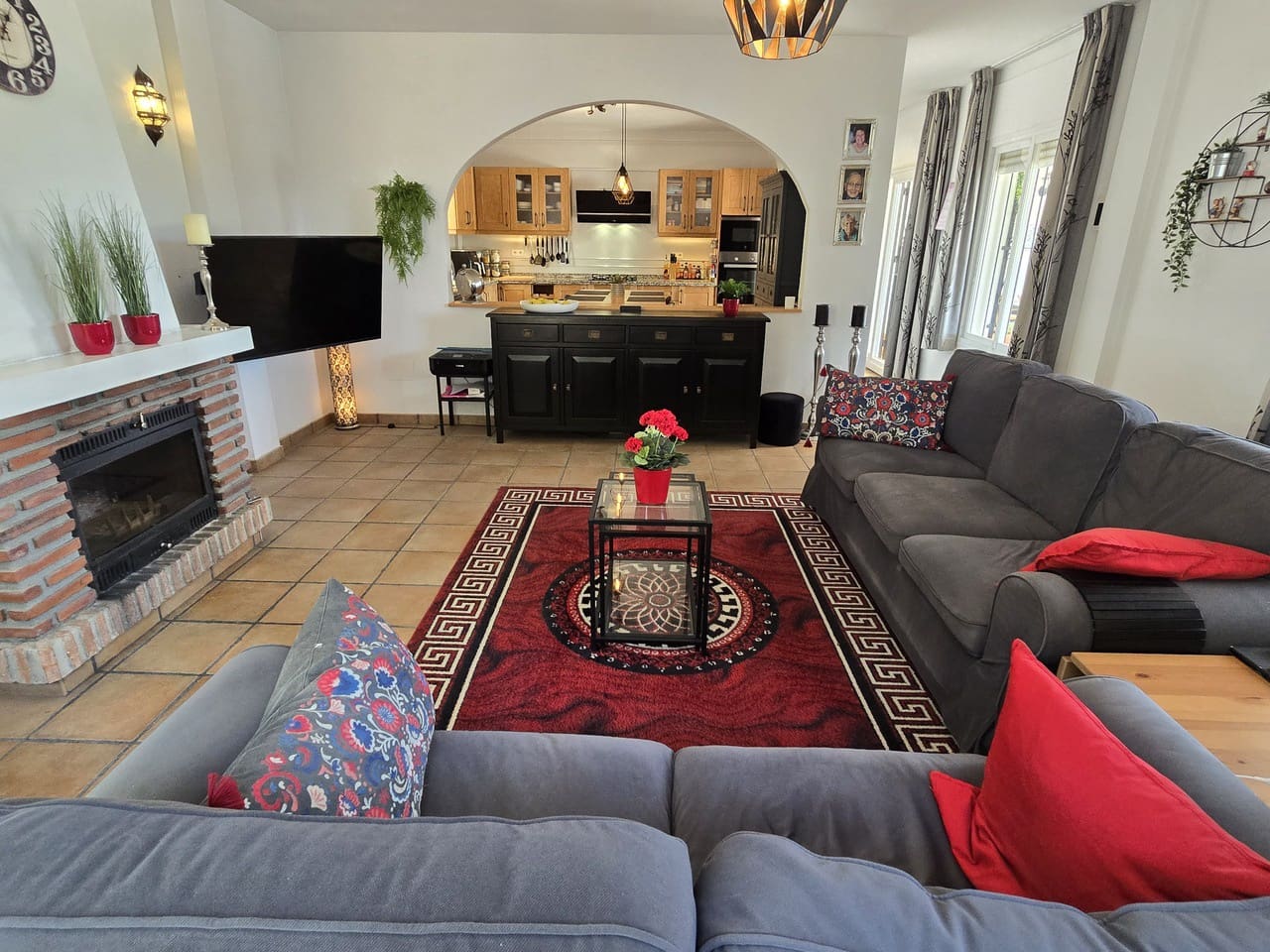 2 bedroom Villa for sale in Vinuela with pool garage - € 299,950 (Ref: 10038544)