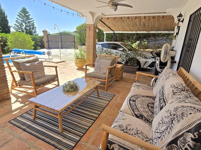 2 bedroom Villa for sale in Viñuela with pool garage - € 299,950 (Ref: 10038544)