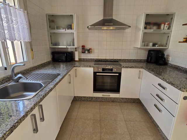 2 makuuhuone Huvila myytävänä paikassa Puente de Don Manuel, Alcaucín mukana uima-altaan 
autotalli - 275 000 € (Ref: 10038545)