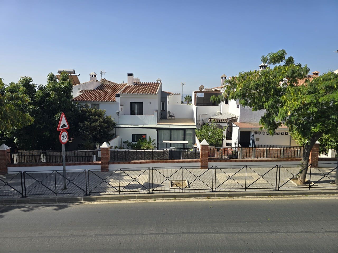3 bedroom Townhouse for sale in Periana - € 250,000 (Ref: 10046797)