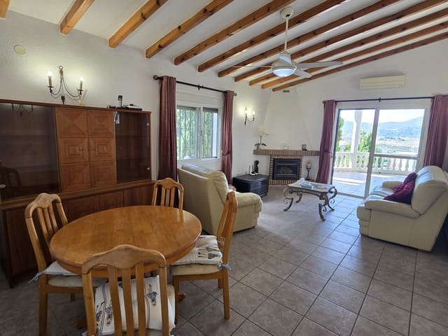 Chalet de 3 habitaciones en Puente de Don Manuel, Alcaucín en venta con piscina garaje - 335.000 € (Ref: 10057650)