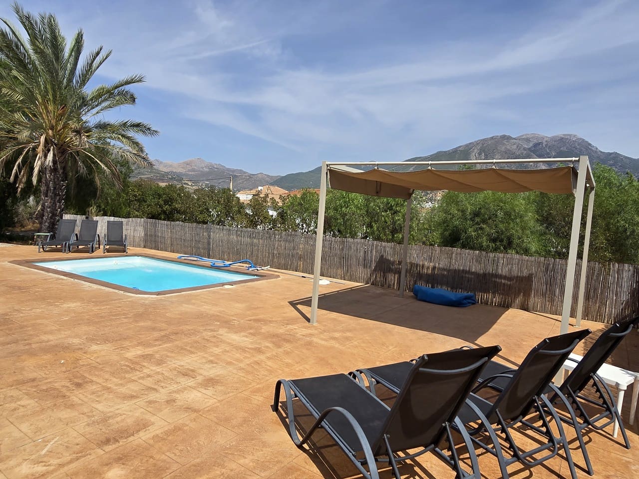 5 quarto Moradia para venda em Vinuela com piscina garagem - 339 000 € (Ref: 10065412)