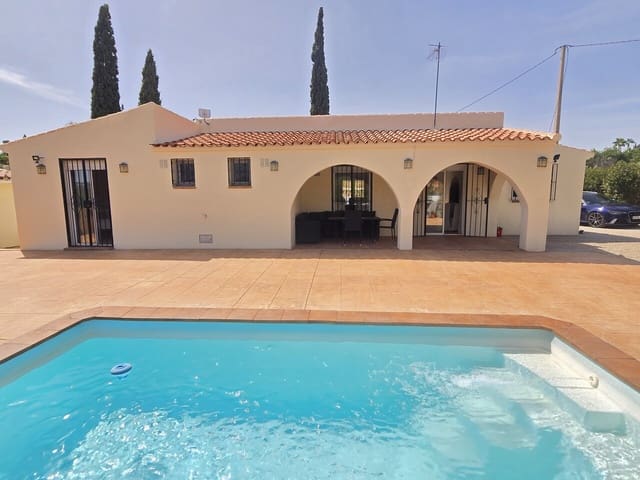5 quarto Moradia para venda em Viñuela com piscina garagem - 339 000 € (Ref: 10065412)