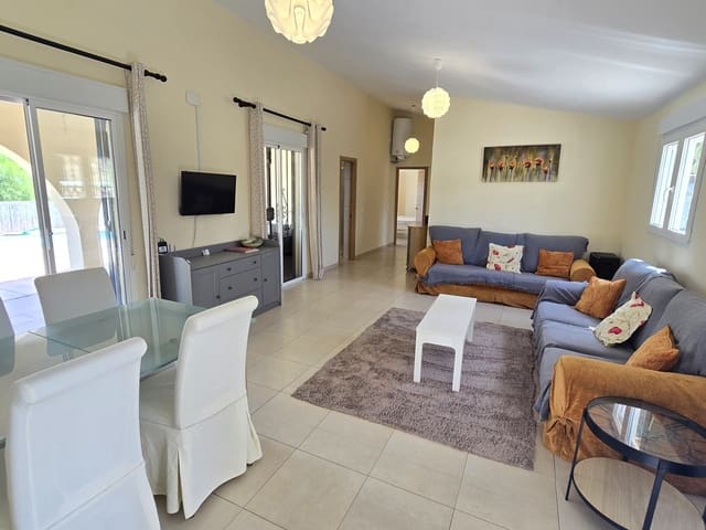 5 quarto Moradia para venda em Viñuela com piscina garagem - 339 000 € (Ref: 10065412)