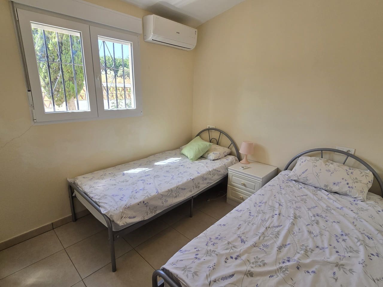 5 quarto Moradia para venda em Vinuela com piscina garagem - 339 000 € (Ref: 10065412)