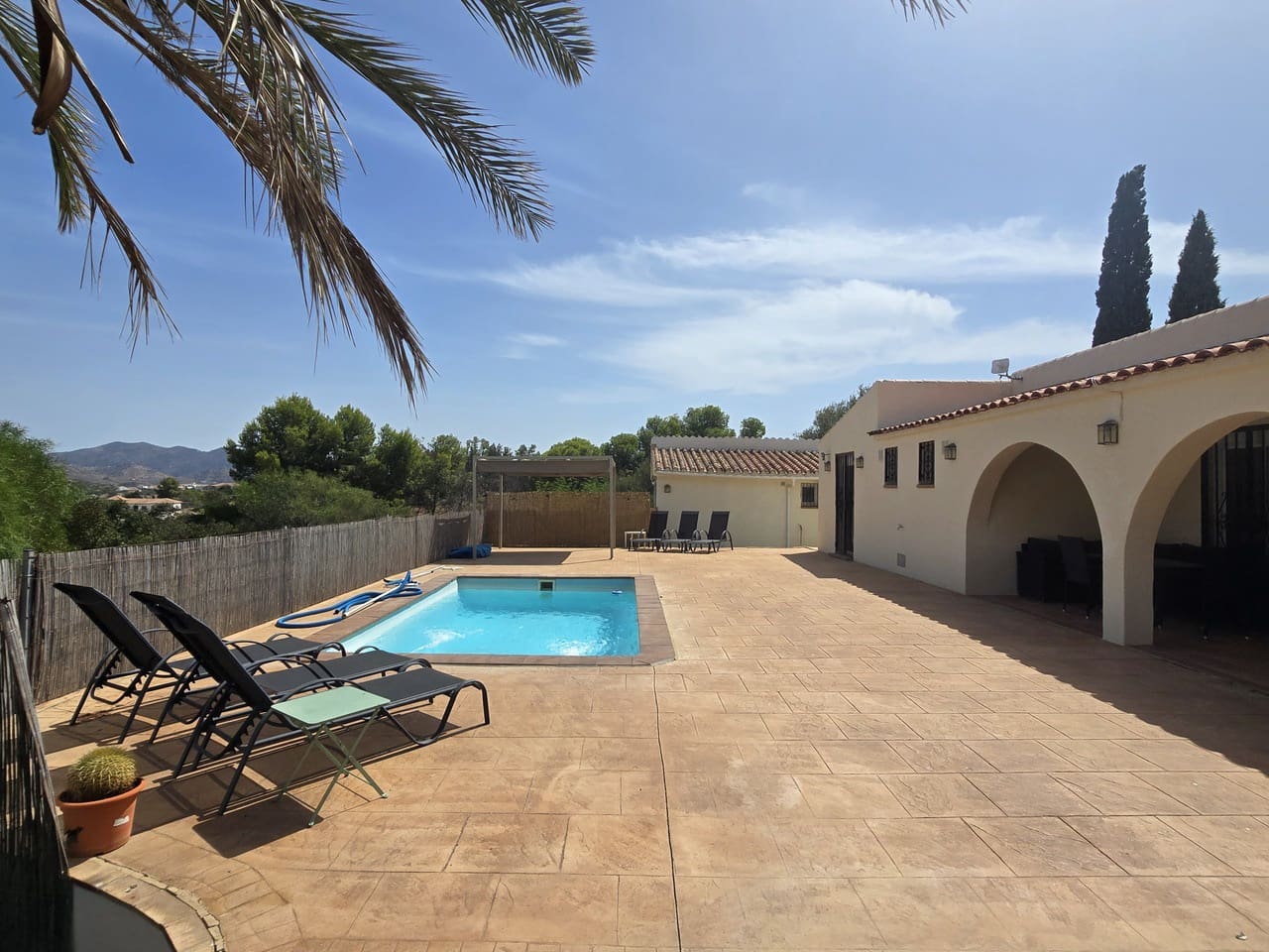 5 quarto Moradia para venda em Vinuela com piscina garagem - 339 000 € (Ref: 10065412)