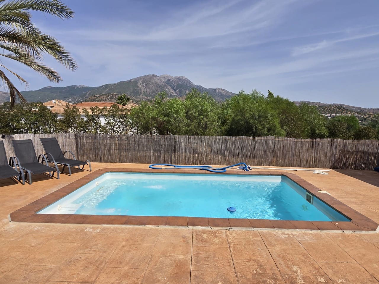 5 quarto Moradia para venda em Vinuela com piscina garagem - 339 000 € (Ref: 10065412)