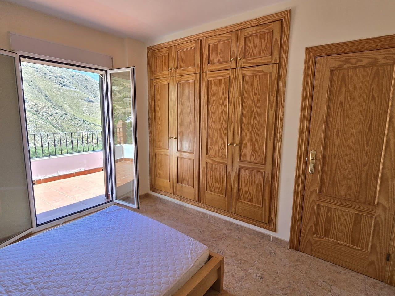 3 soverom Villa til salgs i Alcaucin med garasje - € 339 000 (Ref: 10073376)