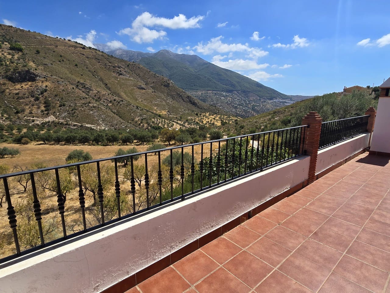 3 soverom Villa til salgs i Alcaucin med garasje - € 339 000 (Ref: 10073376)