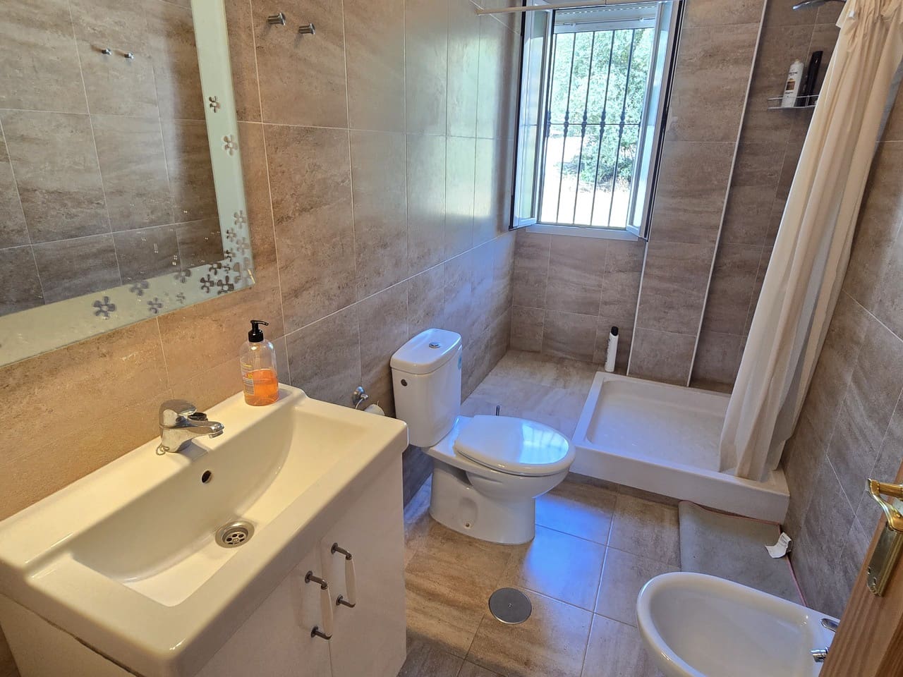 3 soverom Villa til salgs i Alcaucin med garasje - € 339 000 (Ref: 10073376)