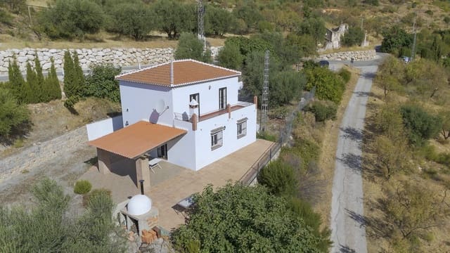 Chalet de 3 habitaciones en Alcaucín en venta con garaje - 339.000 € (Ref: 10073376)