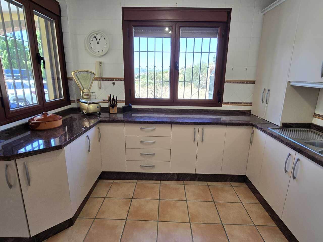 3 sovrum Villa till salu i Venta Baja med pool garage - 395 000 € (Ref: 10079962)