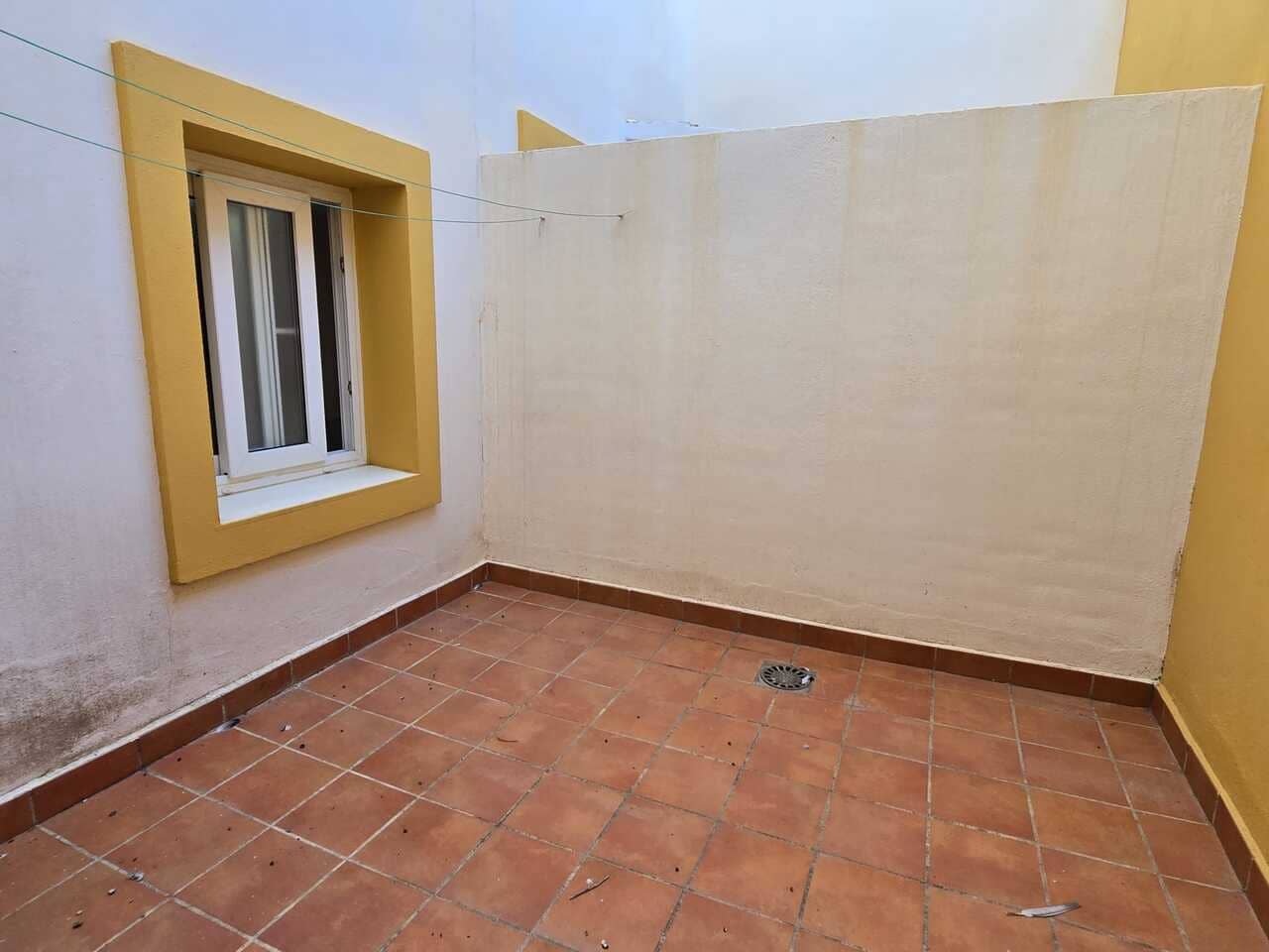 2 Zimmer Apartment zu verkaufen in Alcaucin mit Garage - 189.000 € (Ref: 10082209)