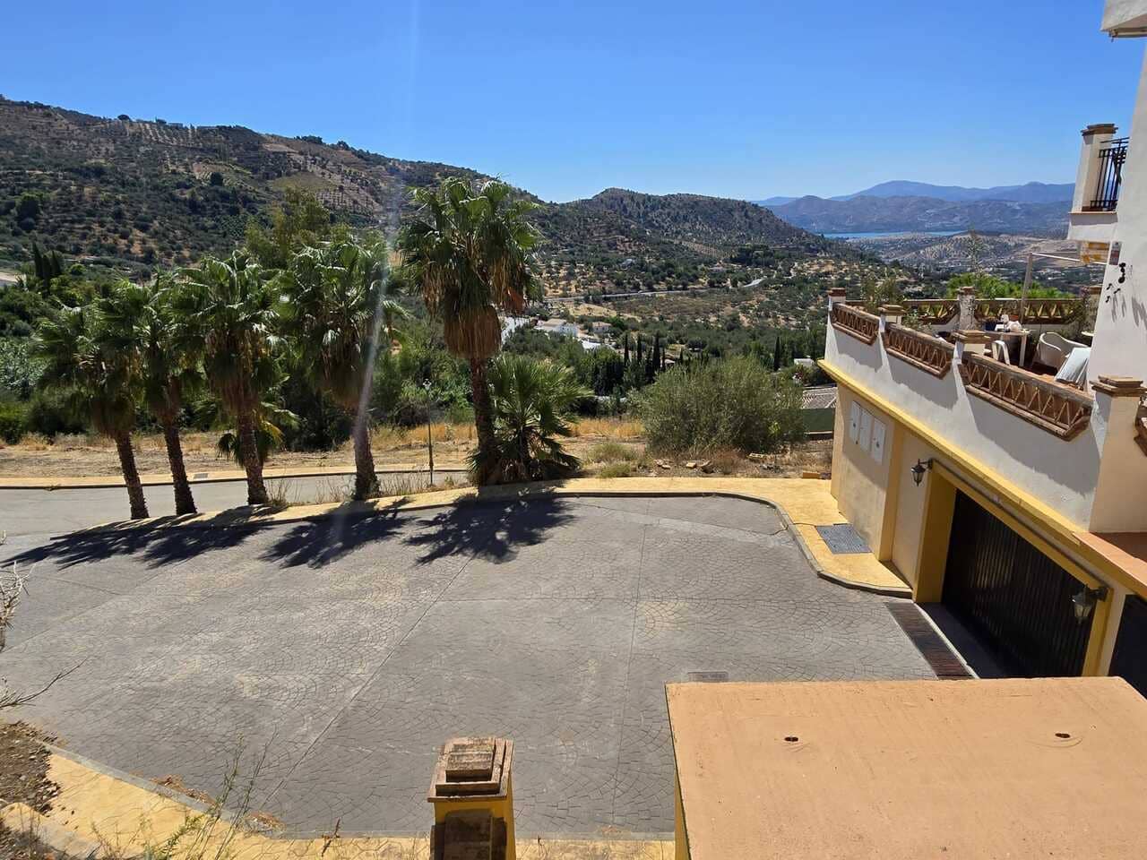 2 Zimmer Apartment zu verkaufen in Alcaucin mit Garage - 189.000 € (Ref: 10082209)