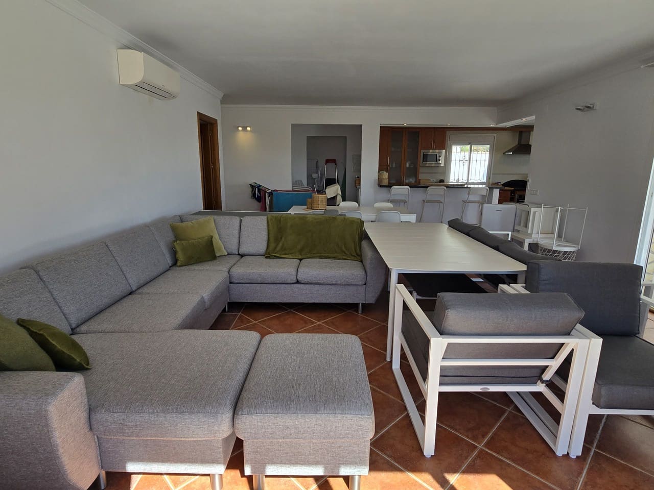 3 sypialnia Willa na sprzedaż w Alcaucin z basenem garażem - 425 000 € (Ref: 10094736)